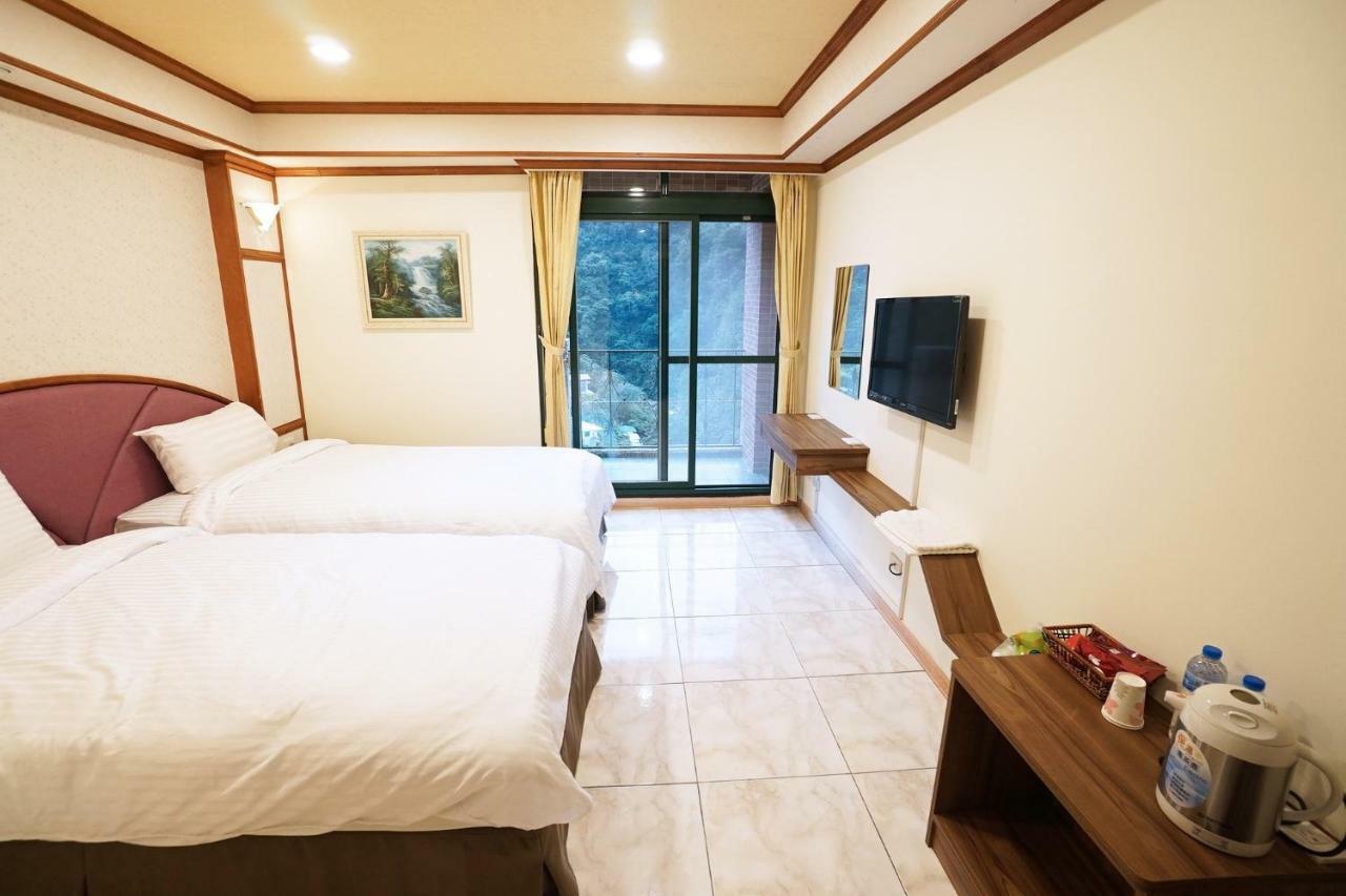 Xanadu Hostel Yisheng Екстериор снимка